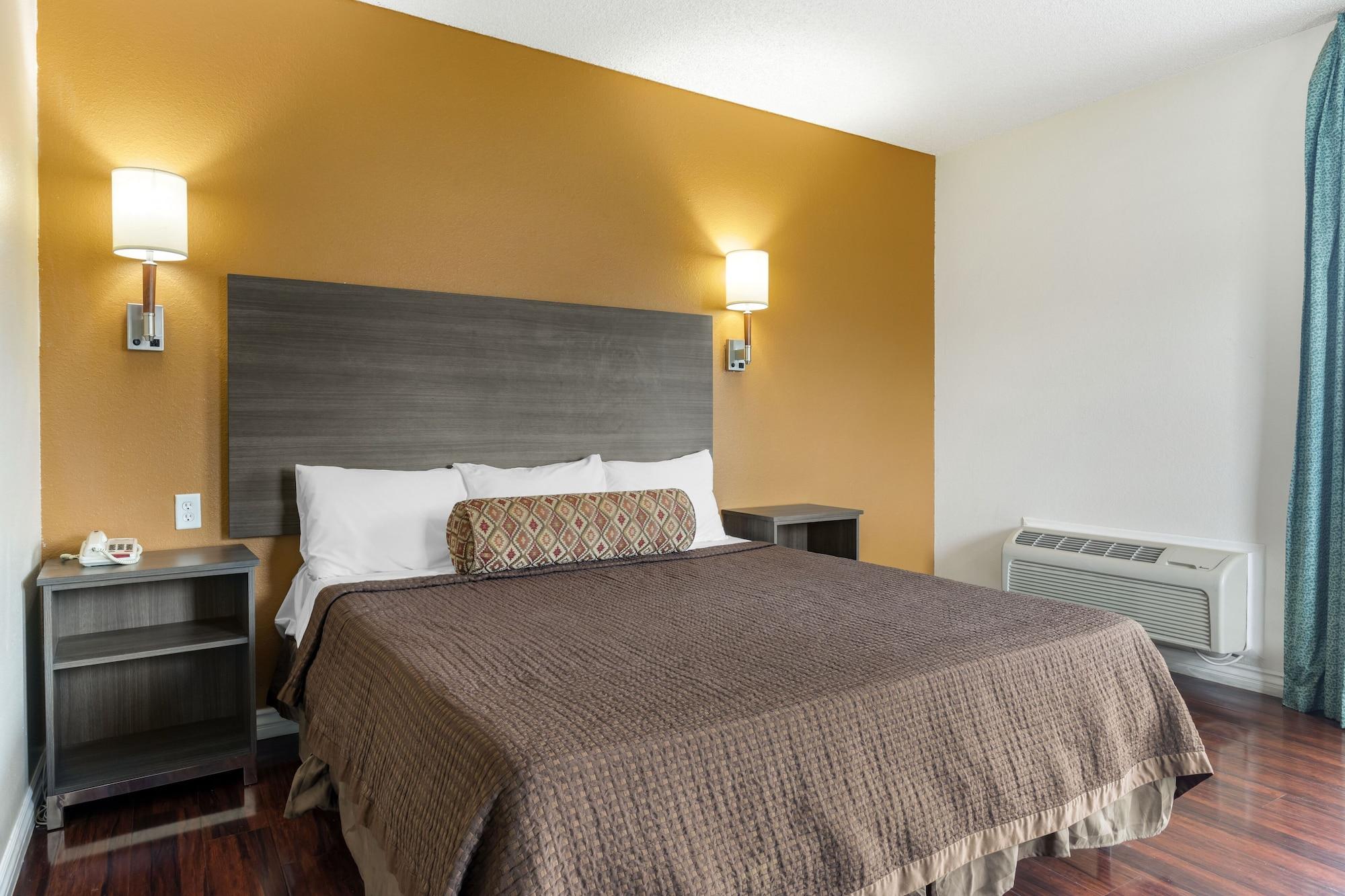 Riverside Inn & Suites Экстерьер фото