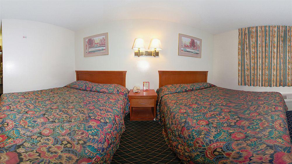 Riverside Inn & Suites Экстерьер фото